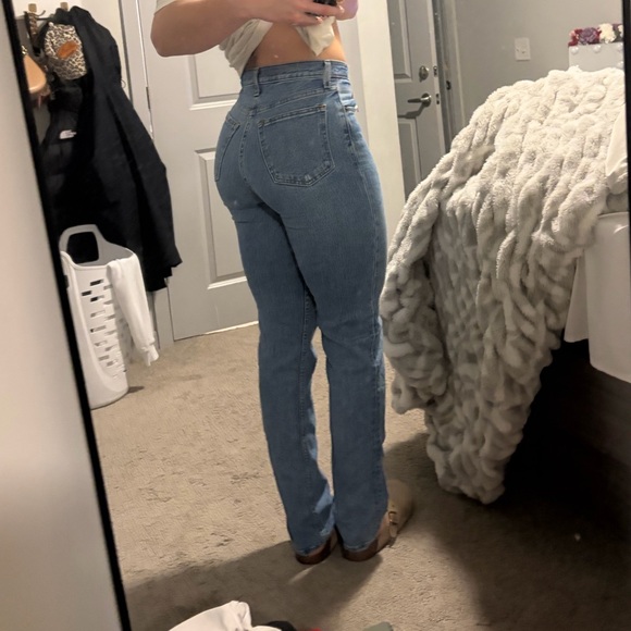 Abercrombie & Fitch Curve Love Ultra High Rise 90s Straight Jean - Picture 5 of 6